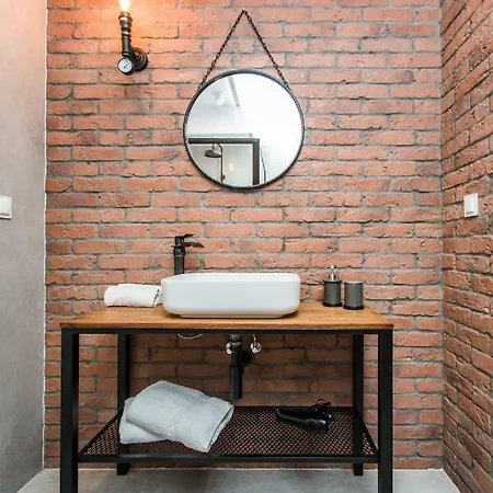 Modern & Classy Industrial - Browar Apartment *